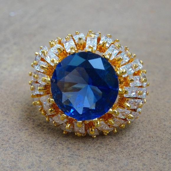 Jewelry - Sapphire Glass Crystal Clear Cubic Zirconia Gold Plated Cocktail Ring - Size 9